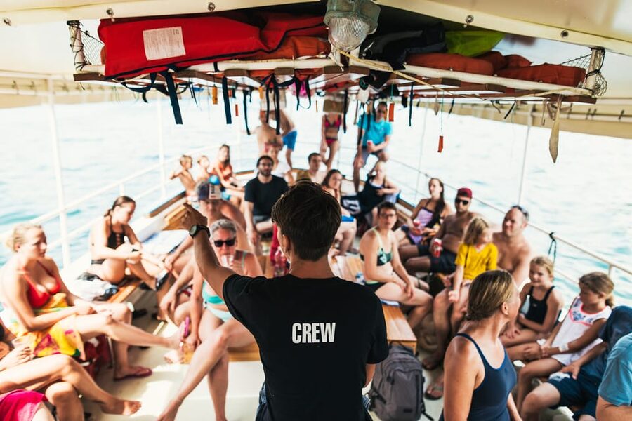 Rovinj half-day cruise: swim stops, drinks & brunch included - Sandwiches, fruit, and drinks on board