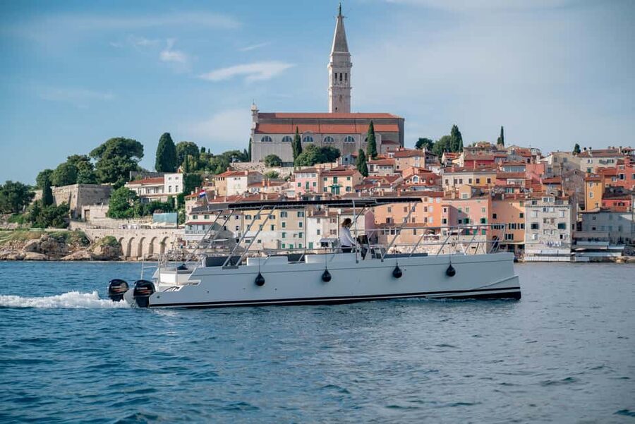 Rovinj: Sunset & dolphin group tours with Catamaran - Leaving Rovinj Behind