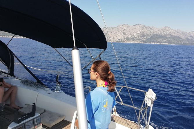 Sailboat tour to the islands - Taking the helm and helping with the sails