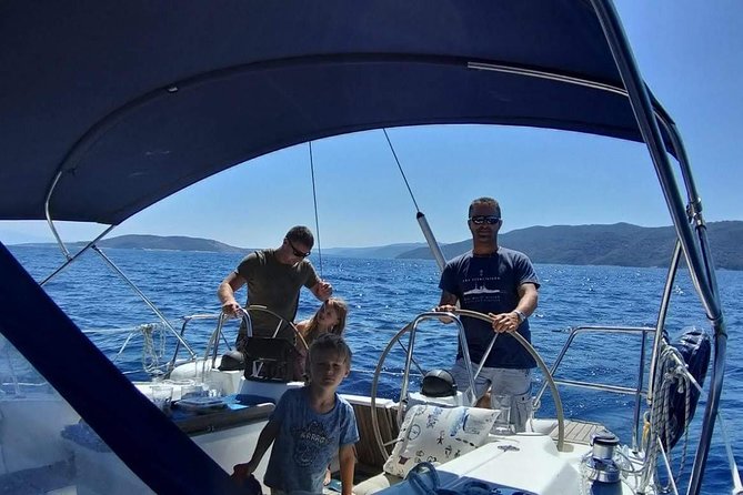 Sailboat tour to the islands - Who will enjoy this Tučepi sailing trip?