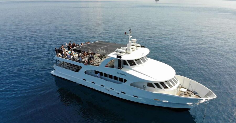 Sakarun Beach Full-Day Guided Tour from Zadar - Crossing the Zadar archipelago by catamaran