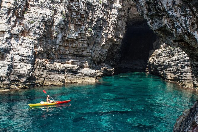 Sea Kayaking Safari Dubrovnik - Betina Cave beach: a proper break after the paddle