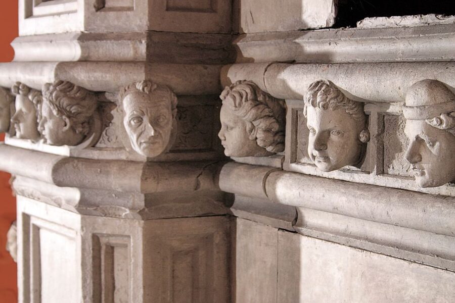 Šibenik walking tour in one hour! - St. James Cathedral, the central event