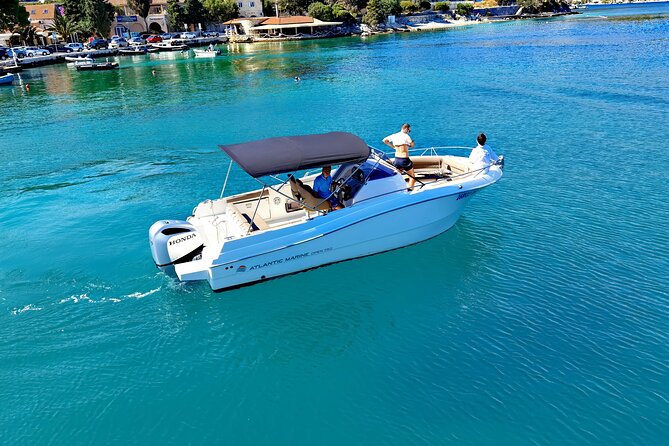 Speedboat Atlantic Marine 750, 4 or 8 hours - The skipper can shape the day