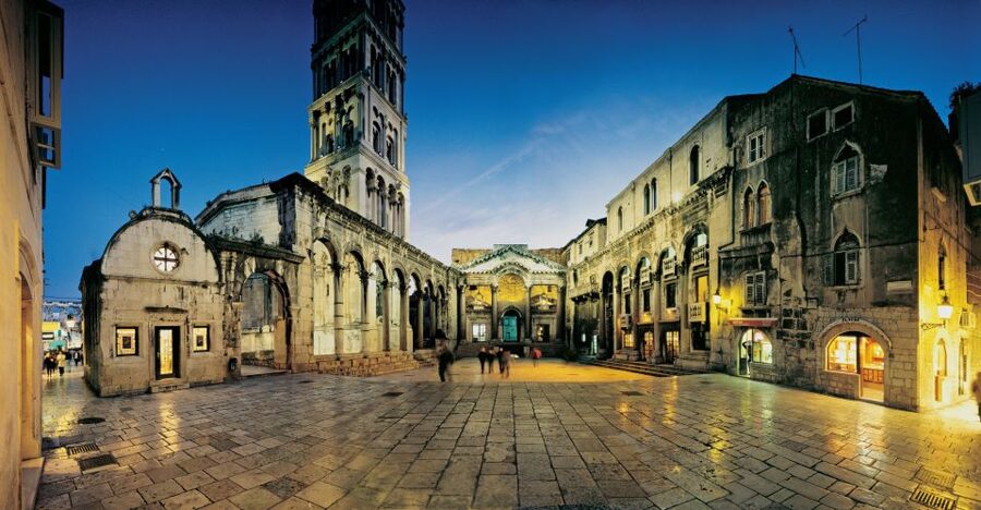 Split: 1.5-Hour Walking Tour and Diocletian's Palace - Saint Domnius Cathedral and the old mausoleum