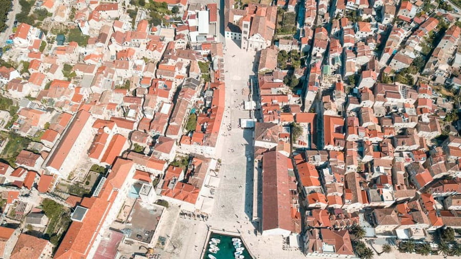 Split: 5 Islands Full-Day Tour to Blue Cave, Vis & Hvar - Two hours in Hvar Town