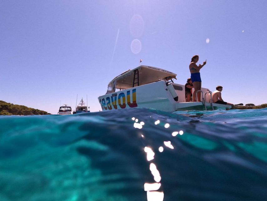 Split: Bisevo, Vis, and Hvar Boat Tour with Snorkel Stops - Komiza on Vis, a proper coffee break