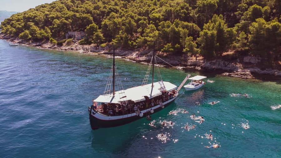 Split: Blue Lagoon & 3 Islands Tour with Lunch & Hidden Bay - What this Split boat day really offers