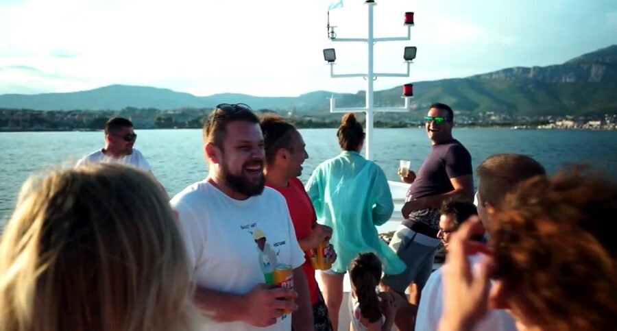 Split: Blue Lagoon and Šolta Boat Tour with Lunch and Drinks - Should you book the Blue Lagoon and Šolta tour?