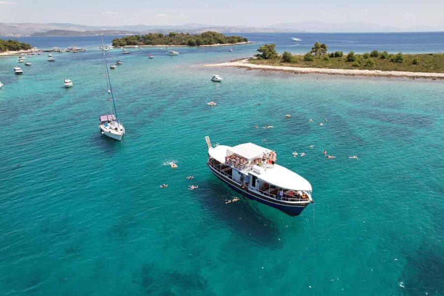 Split: Blue Lagoon and Šolta Boat Tour with Lunch and Drinks - The Blue Lagoon, bright water and plenty of swim time
