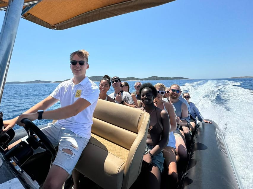Split: Blue Lagoon, Hvar and 5 Islands Small Group Boat Tour - The Blue Lagoon finale