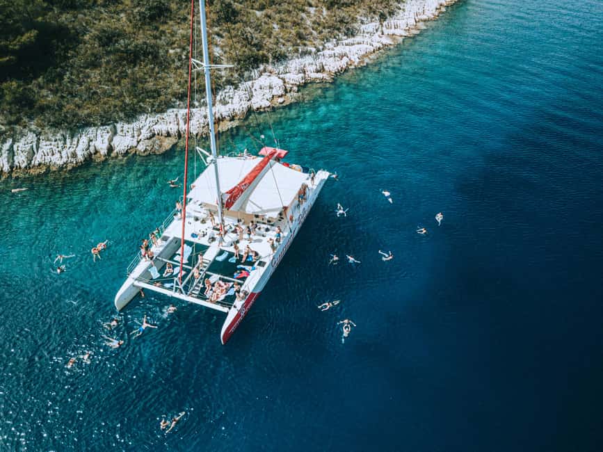 Split: Blue Lagoon & Trogir Boat Tour with Lunch and Drinks - Blue Lagoon: your first long swim stop