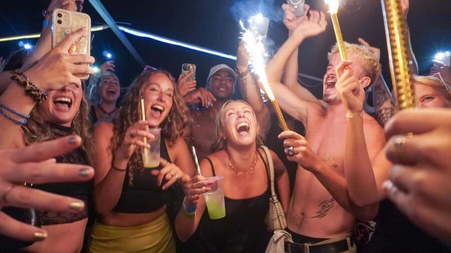 Split: Boat Crawl with Nightclub Access, Shots, & Boat Party - Practical tips for a smoother night