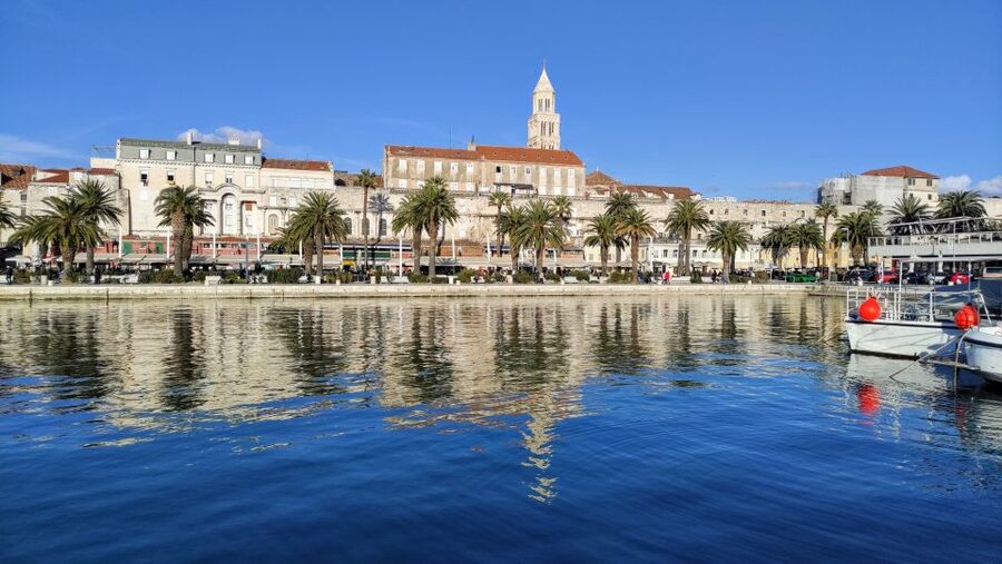 Split: city center private walking tour 2 h - Peristil and the cathedral of St. Duje