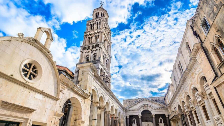 Split: Game of Thrones Tour with Diocletian's Palace Cellar - Walking the streets of Meereen