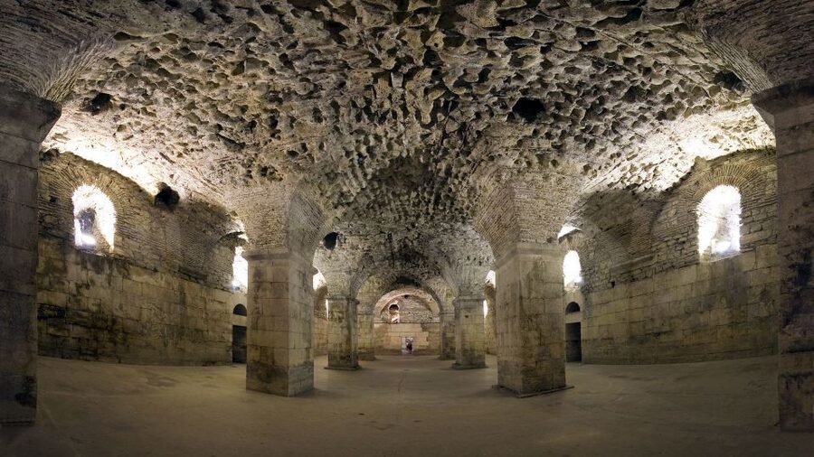 Split: Game of Thrones Tour with Diocletian's Palace Cellar - The guide can make or break the experience