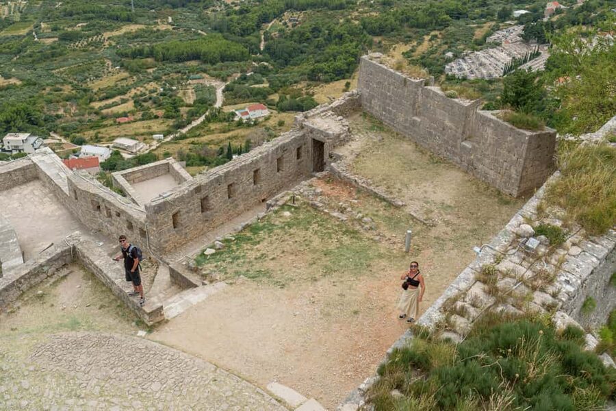 Split: Historical Tour of Salona, Klis Fortress and Trogir - Stella Croatica: local flavors and a needed pause
