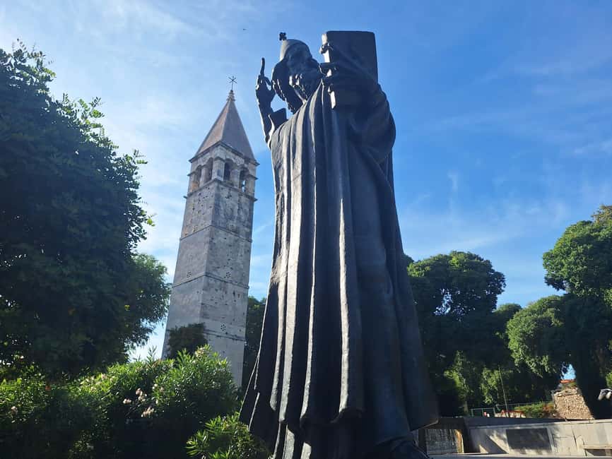 Split: History Walking Tour of the Old Town - Pjaca and Fruit Square, where the palace meets daily life