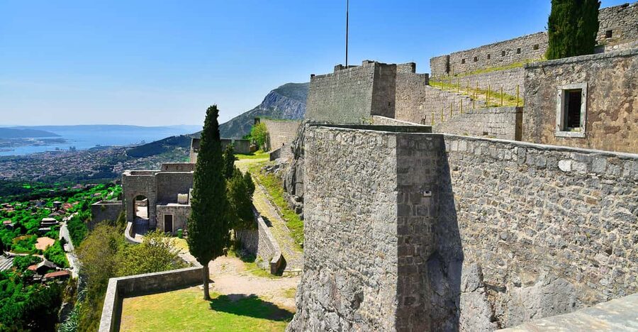 Split: Klis Fortress GOT and Olive Museum Entry Tickets - Four minutes later, Klis Fortress takes over