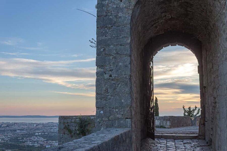 Split: Klis Sunset Sightseeing Bus Tour - How the timing affects the experience