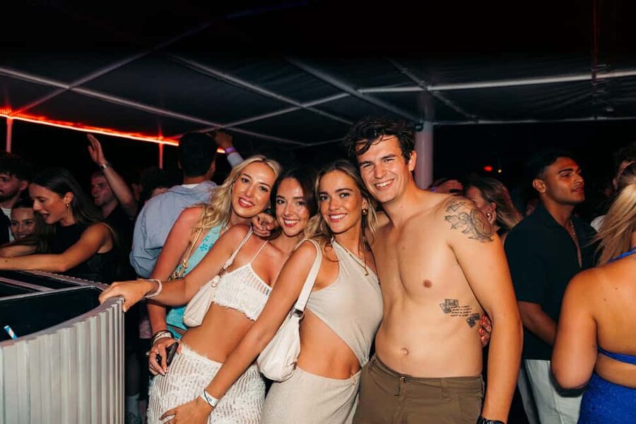 Split: Night Boat Party with Free Shots, Dj and After Party - Who will get the most from this night
