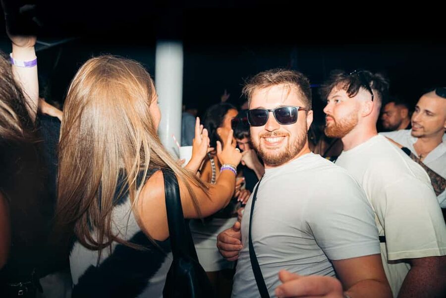 Split: Night Boat Party with Free Shots, Dj and After Party - Timing, booking, and cancellation
