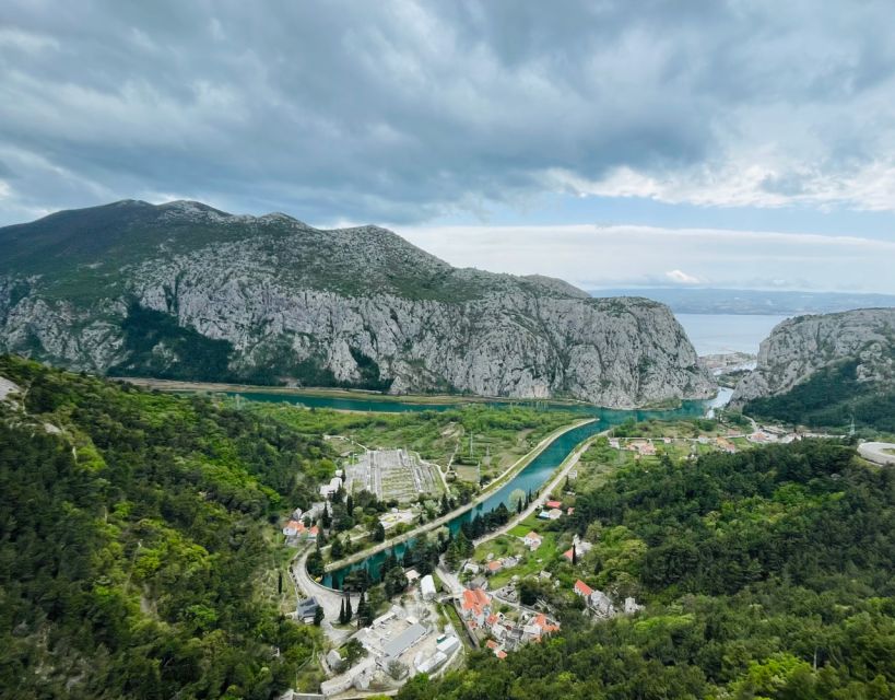 Split/Omiš - Guided Kayaking & Snorkeling Tour Cetina River - A guide-led look at Omiš and the Cetina area