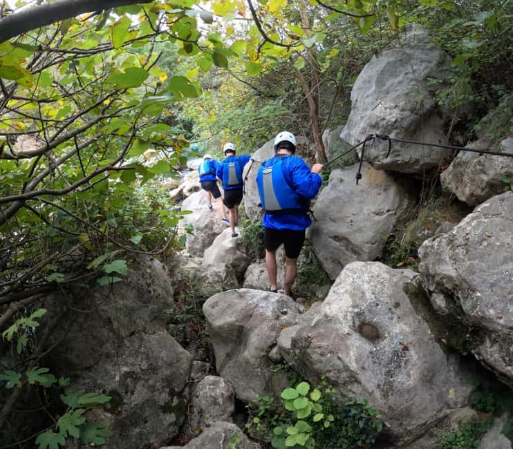 Split/Omiš: Rafting, Cliff Jumping, and Cave Tour - Who should book the Cetina adventure?