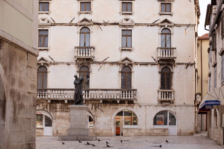 Split: Palace & Old Town Private Walking Tour-Entrance incl. - What $192 per person buys you