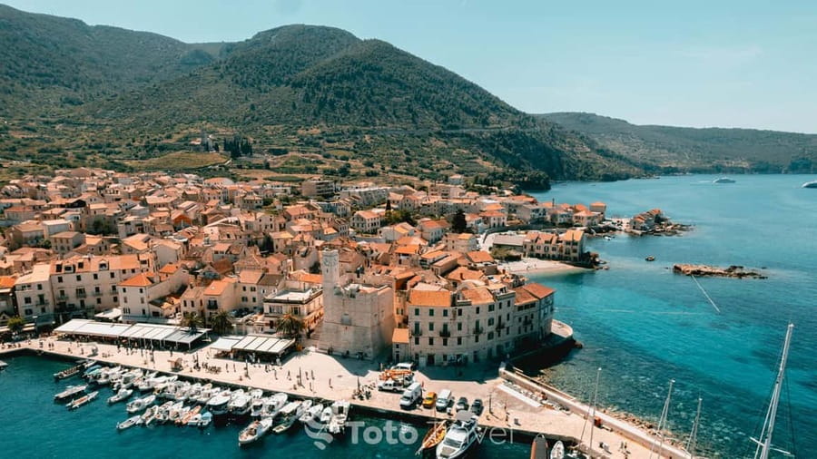 Split/Podstrana: Blue Cave, Hvar & 6 Islands Speedboat Trip - Budikovac Blue Lagoon, the best water stop