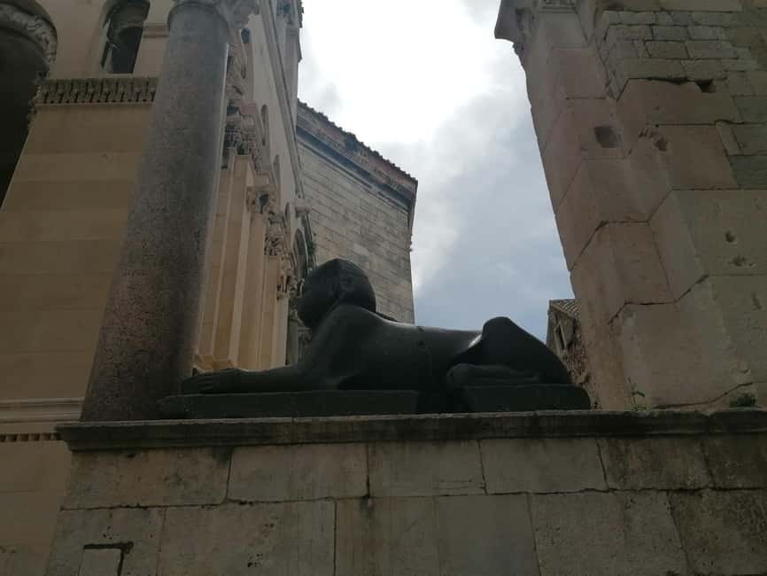 Split; Private Morning Walking Tour in Split - A secret stop adds room for discovery