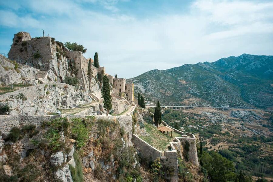 Split: Private tour to Klis Fortress and Vranjača cave - Key points to know