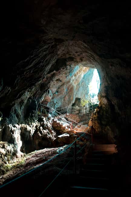 Split: Private tour to Klis Fortress and Vranjača cave - Practical preparation for the five-hour route