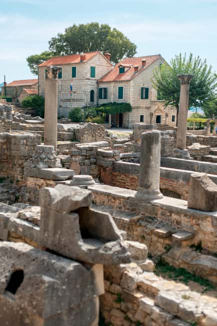 Split: Private tour to Salona, Vitturi castle and Trogir - Trogir’s Compact Medieval Core