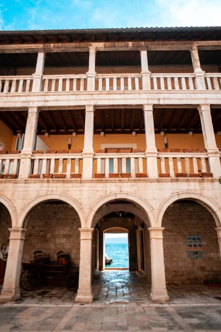 Split: Private tour to Salona, Vitturi castle and Trogir - Booking Flexibility and Practical Costs
