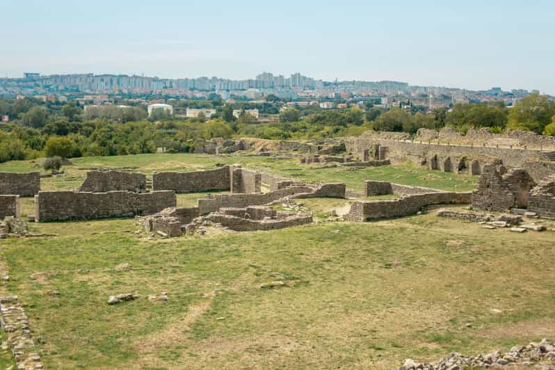 Split: Private tour to Salona, Vitturi castle and Trogir - Kaštela and the Defenses of Vitturi Castle