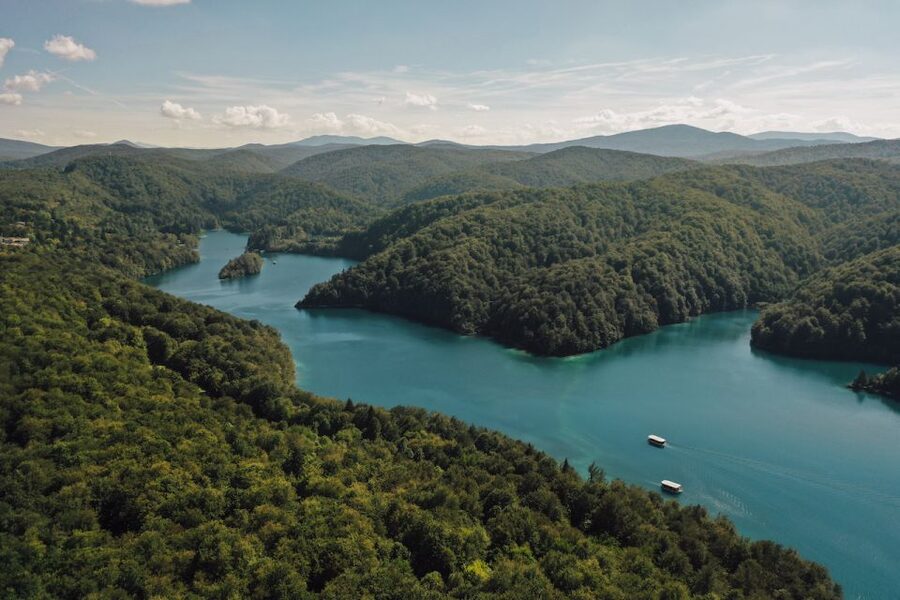 Split: Self-Guided Plitvice Lakes Day Tour with Boat Ride - What the self-guided format is really like