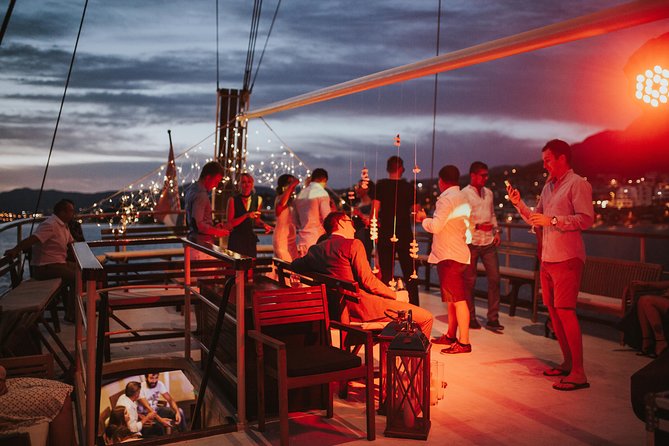 Split Sunset Cruise With Live Music - Sunset timing matters more than you might expect