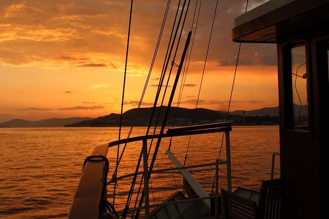 Split Sunset Cruise With Live Music - Small details that improve the evening