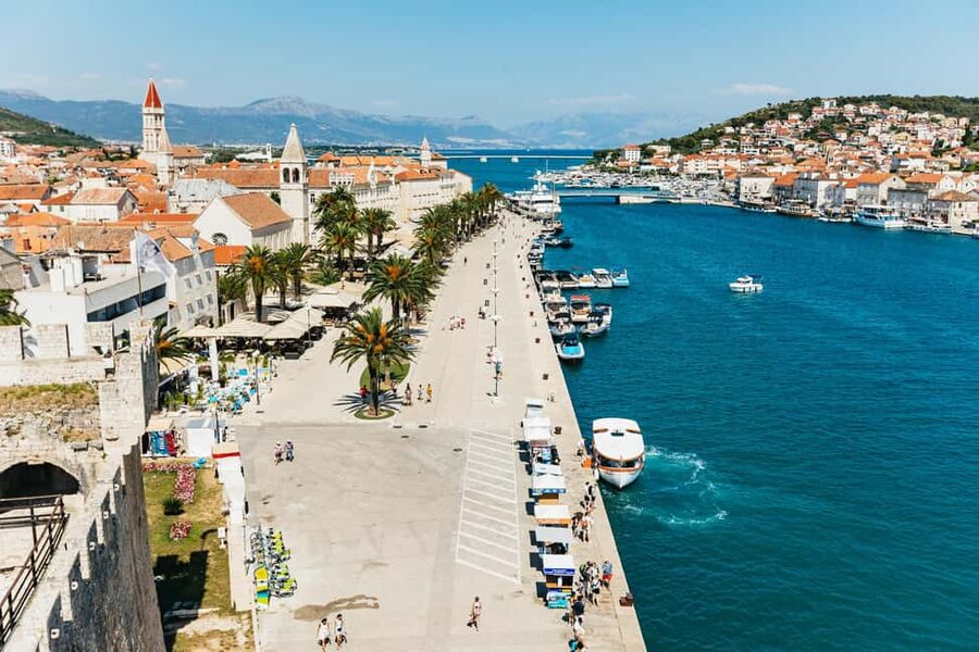Split/Trogir: Blue lagoon and 3 islands speedboat tour - Trogir, a compact medieval opening act