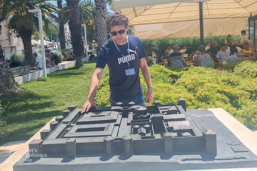 Split Walking Tour with History Professor - Fruit Square, local legends, and Game of Thrones