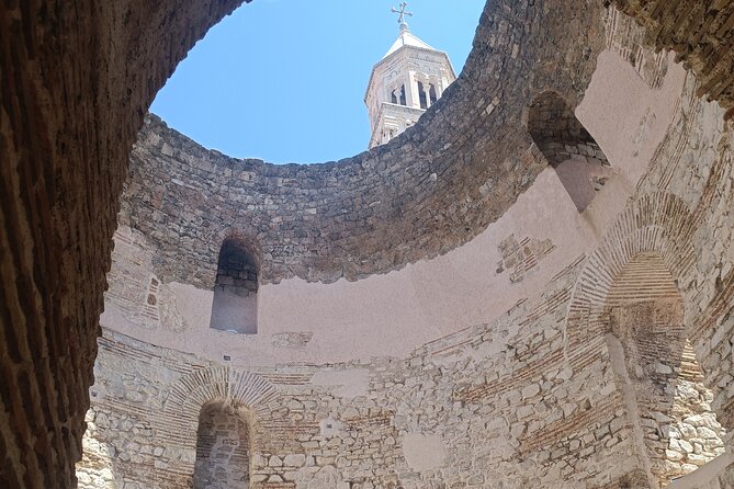 Split Walking Tour with Professor of History - The Peristyle and the power of the emperor