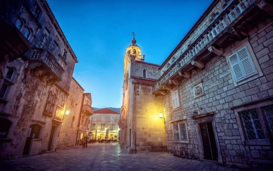 Ston and Korcula Island Day Trip from Dubrovnik with Wine - Korčula Old Town: three hours to explore
