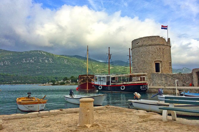 Ston Oysters & Wine Tasting Tour from Dubrovnik - Trsteno Arboretum adds a garden and screen history