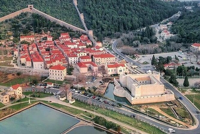Ston Tour: City Walls, Saltworks, Wine & Adriatic Seafood - Walking the 5.5-kilometer Ston Walls