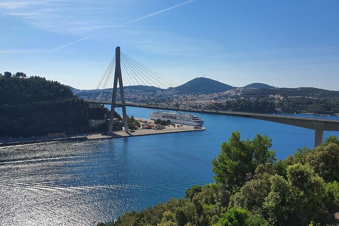 Sunset and Wine / Dubrovnik Sunset Tour and Premium Wine Tasting - Who will get the most from the $59.26 price