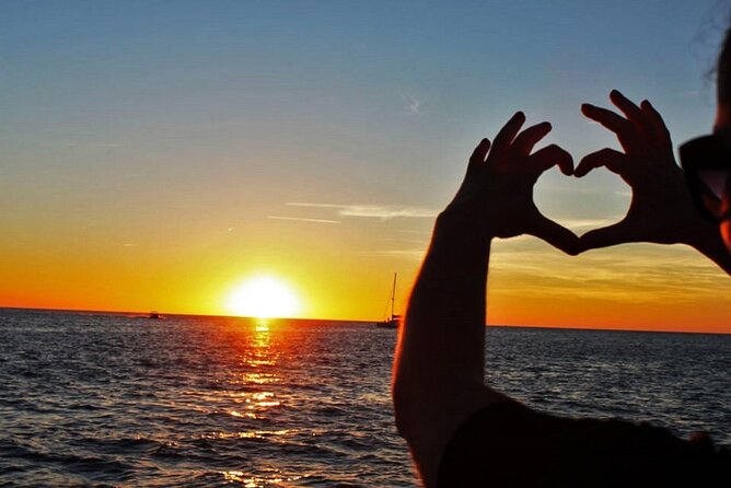 Sunset Cruise - Drinks, equipment, and what to bring