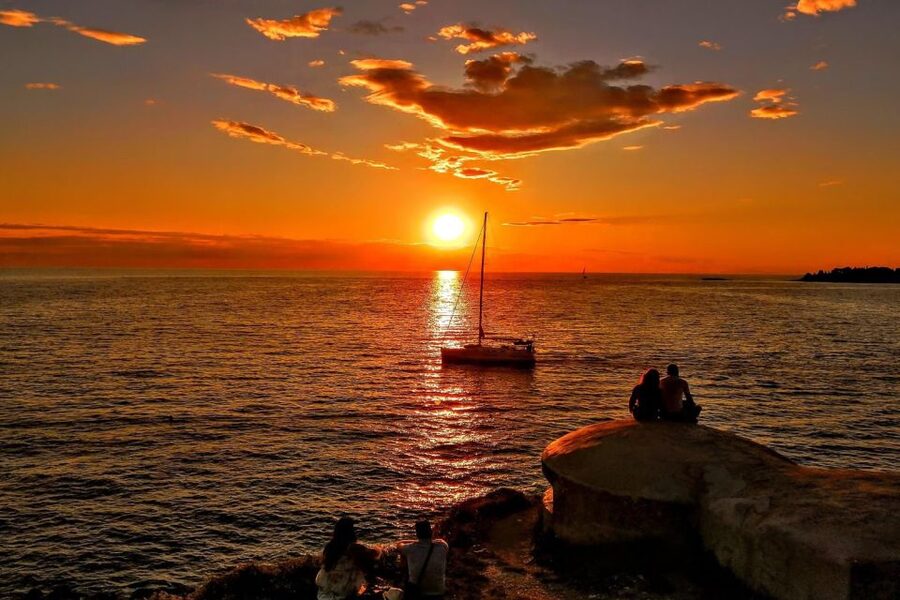 Sunset Dolphin Cruise with Dinner – Medulin Archipelago - Unlimited drinks and what the $45 price covers