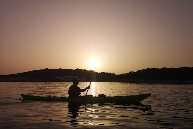 Sunset Kayak Tour in Hvar Town, Croatia - Getting Comfortable in the Kayak