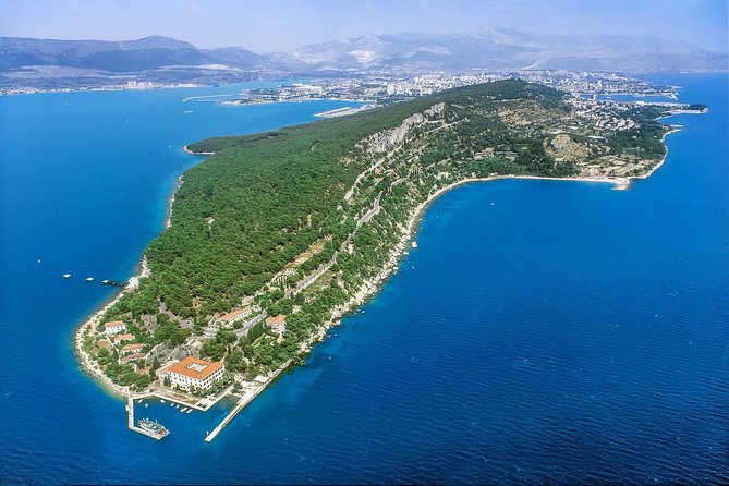 The Diocletian route - Panoramic Flight over Split - Klis Fortress and the first view of Split